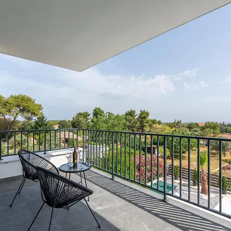 Bella Vista **** Villa *
